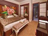 Standard Triple room with land view