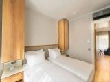 Swim Up Quadruple Suite with view