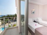 Standard Double room with partial sea view