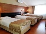 3 Bedrooms Standard Family room