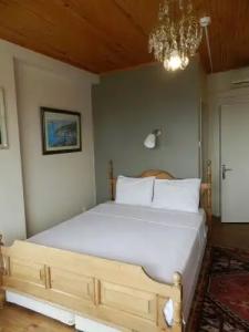 Berk Guest House - Grandma's House - 59