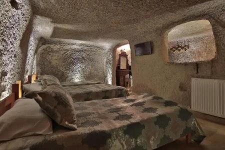 Shoestring Cave House - 154