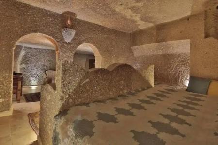 Shoestring Cave House - 332