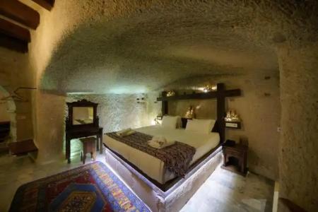 Shoestring Cave House - 318