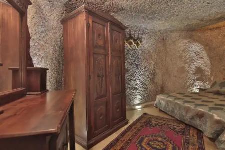 Shoestring Cave House - 158