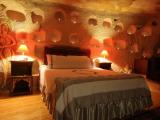 Love Cave Double Suite