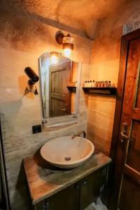 Elite Cave Suites - 76