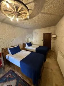 Elite Cave Suites - 26