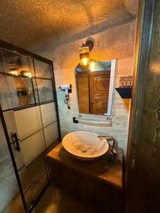 Elite Cave Suites - 75