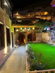 Elite Cave Suites - 28