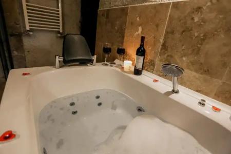 Elite Cave Suites - 59