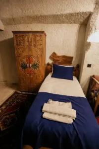 Elite Cave Suites - 80