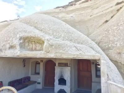 Elite Cave Suites - 1