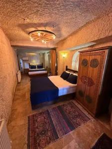 Elite Cave Suites - 64