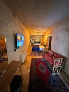 Elite Cave Suites - 23