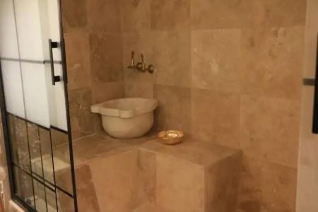 Elite Cave Suites - 85