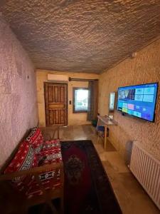 Elite Cave Suites - 70