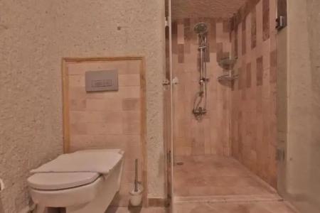 Local Cave House - 85