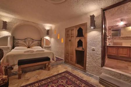 Local Cave House - 42