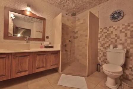 Local Cave House - 99