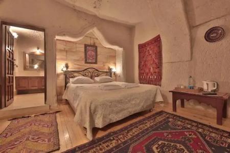 Local Cave House - 100