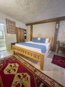 Local Cave House - 75