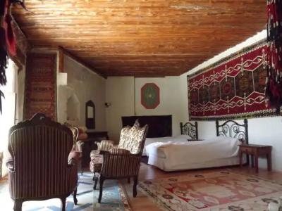 Local Cave House - 4