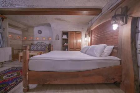 Local Cave House - 110