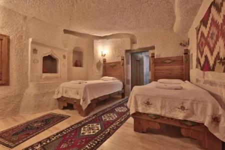 Local Cave House - 130