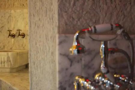 Local Cave House - 143