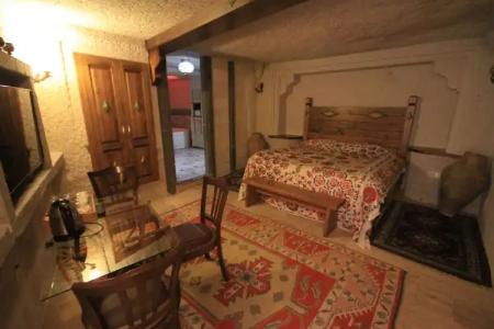 Local Cave House - 6