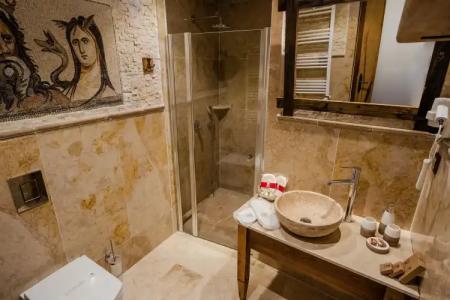 Sultan Cave Suites - 80