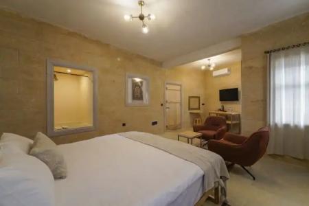 Henna-Adults Only - 230