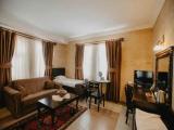 Deluxe Stone Triple room