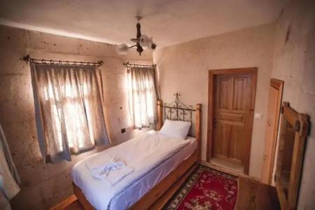 Kookaburra Pension - 35