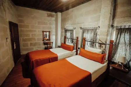 Kookaburra Pension - 61