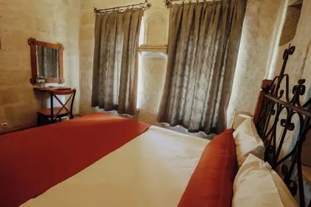 Kookaburra Pension - 63