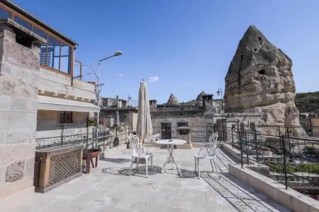 The Dorm Cave By Travellers - 49