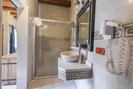 The Dorm Cave By Travellers - 54