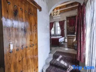 The Dorm Cave By Travellers - 60