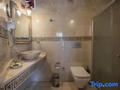 The Dorm Cave By Travellers - 63