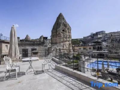 The Dorm Cave By Travellers - 56