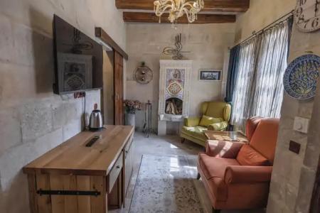 The Dorm Cave By Travellers - 51