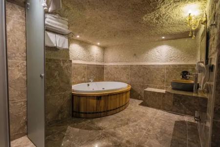 The Dorm Cave By Travellers - 100