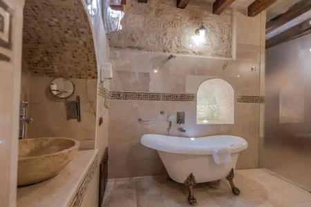 The Dorm Cave By Travellers - 20