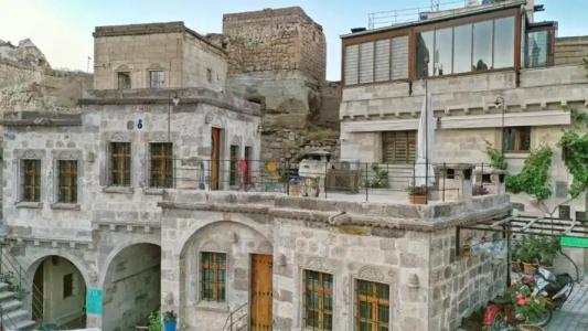 The Dorm Cave By Travellers - 7