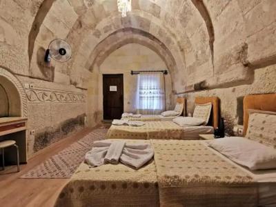 Falcon Cave Suites - 127