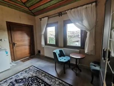 Falcon Cave Suites - 111