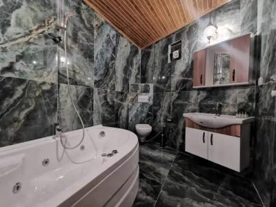 Falcon Cave Suites - 102