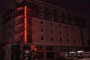 Grand Hotel, Gebze